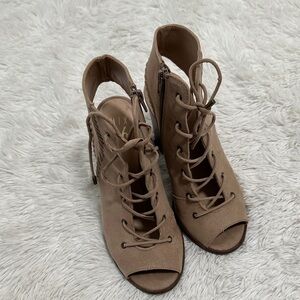 👒 Mix No.6 Camona Lace Up Peep Toe Heels